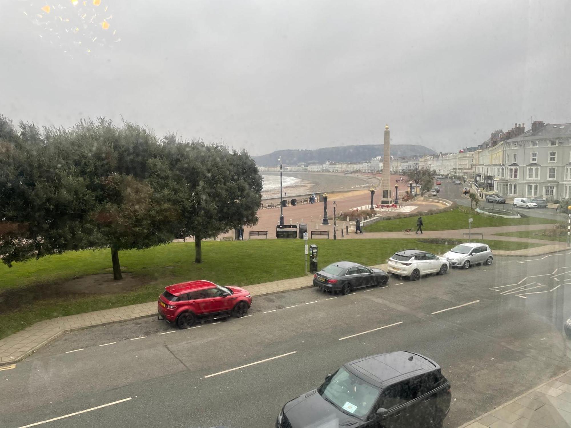 The Wildings Hotel & Tudno'S Restaurant Llandudno Exterior foto